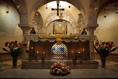 Св. мощи на св. Николай Мирликийски Чудотворец в криптата на базиликата в гр. Бари, Италия (сн.: Руско подворие в Бари) 